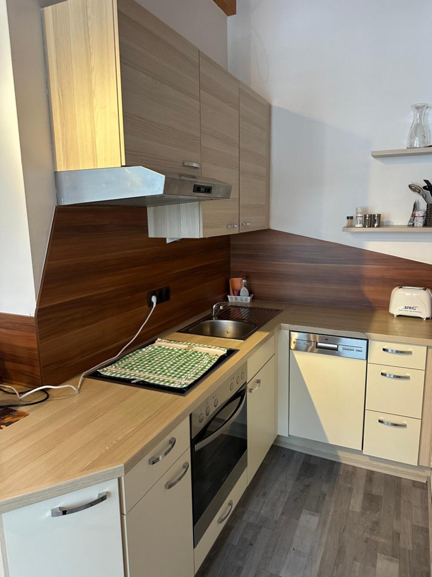 Leo Apart 1 Radfeld Extérieur photo